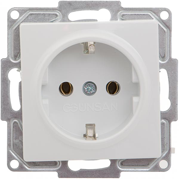 Розетка с заземлением Gunsan Visage без шторок белый