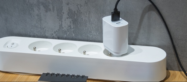 Зарядное устройство Forever 2X TYPE-C PD+QC3.0 (20W) белый 