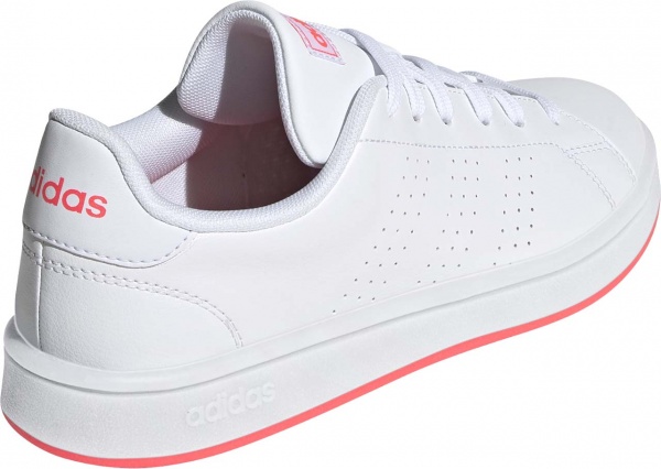 Кроссовки Adidas ADVANTAGE BASE FW0987 р.EUR 35,5 белый