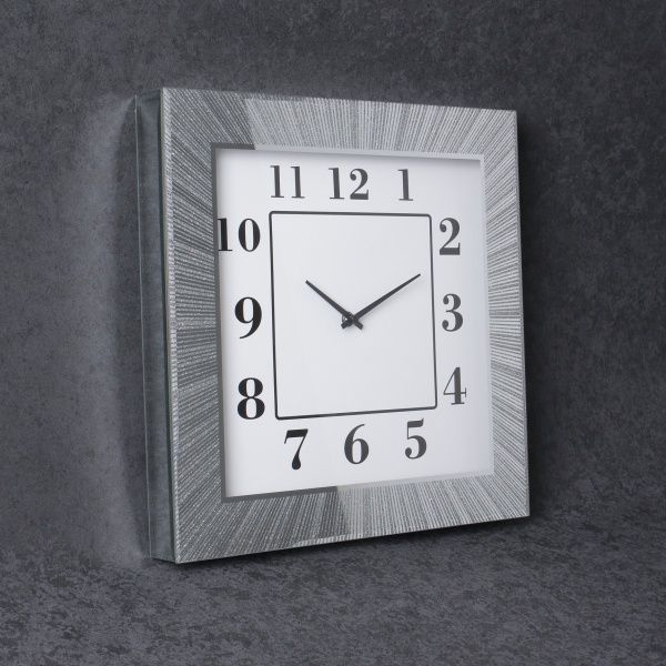 Часы настенные Луч 40x5x40 см серебристый