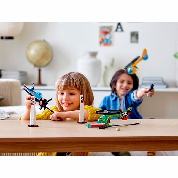 Конструктор LEGO City Воздушная гонка 60260