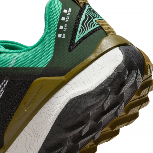 Кросівки Nike REACT WILDHORSE 8 DR2686-002 р.43 чорний