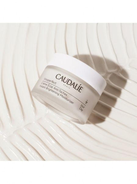 Крем для обличчя денний Caudalie Vinoperfect для сяяння шкіри 50 мл
