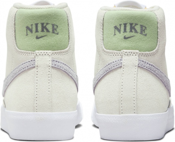 Кросівки Nike WMNS NIKE BLAZER MID '77 FN7775-100 р.40 різнокольоровий