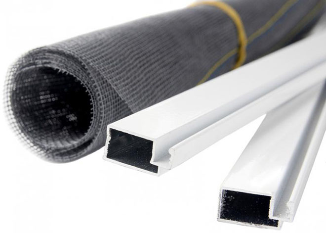 Сетка москитная на окна / на балкон наружная Vektor макс. р-р до 750х1500 мм белый