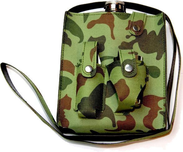 Фляга зі стопками в камуфльованому чохлі PT-18-B