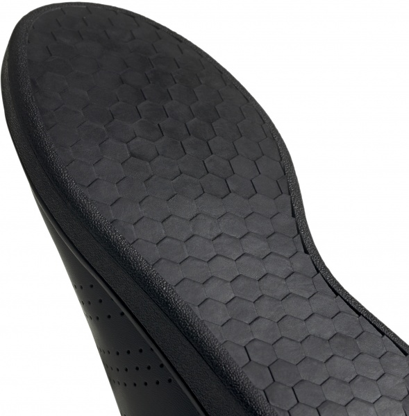 Кроссовки Adidas ADVANTAGE BASE EE7693 р.47 1/3 черный