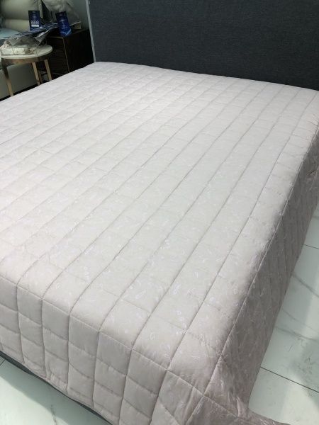 Покрывало Royal 240*260 см розовый La Nuit 