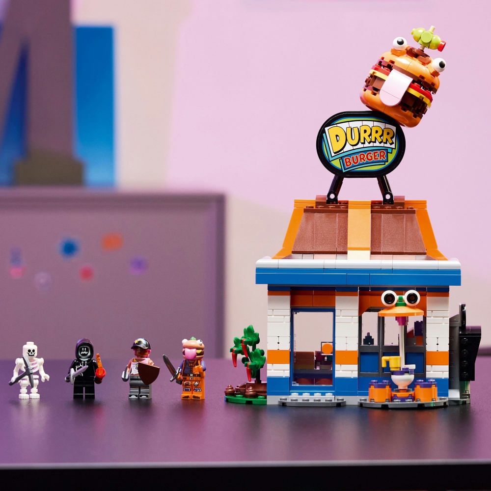 Конструктор LEGO Fortnite Durrr Burger ресторан 77076