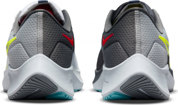 Кроссовки Nike Air Zoom Pegasus 38 Limited Edition DJ3129-001 р.US 7,5 разноцветный