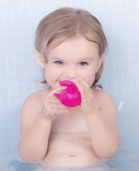 Игрушка Bebelino Кит со светом для игры в воде 58093