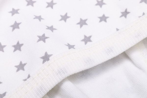 Чепчик дитячий Bambinelli сіра зірочка 3-6 місяців білий із малюнком