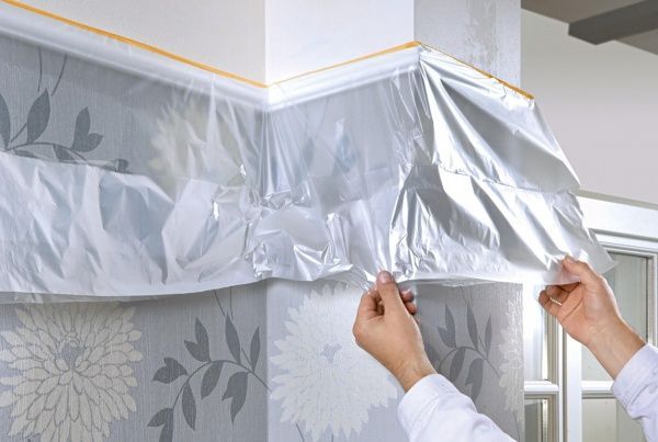 Пленка защитная с малярной лентой tesa PRECISION STANDART 550 мм x33 м