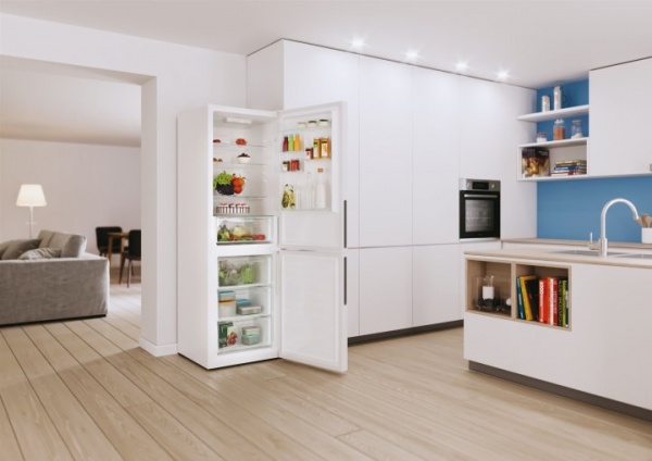 Холодильник Candy CCE3T618FWU