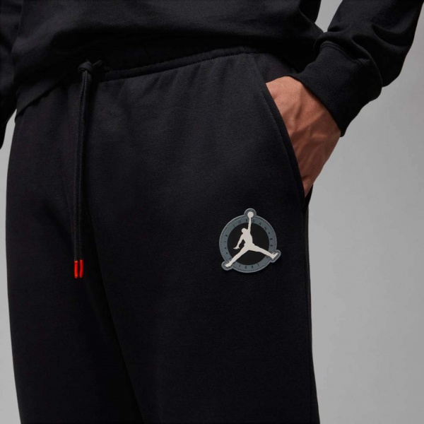 Штани Nike DV7596-010 р. XL чорний