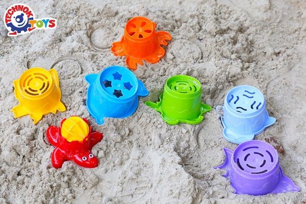 Набір для гри з піском і водою ТехноК Пірамідка 6580