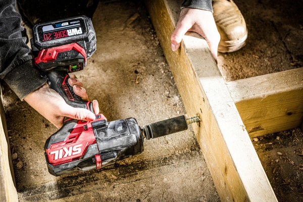 Гайковерт ударний акумуляторний SKIL SD1E3285CA