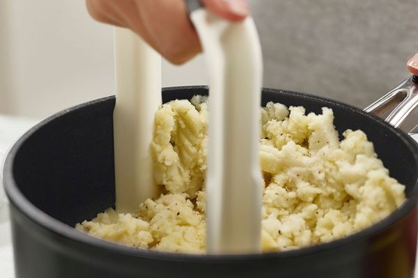 Картоплем'ялка EASY-MASH 01000615 біла пластикова Joseph Joseph