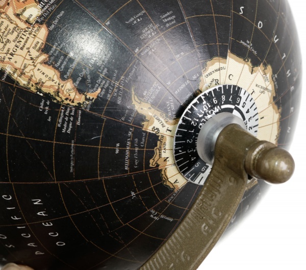 Глобус в ассортименте 21,5x12 см