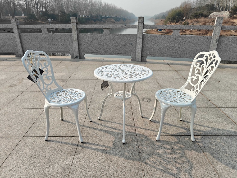 Комплект металлической мебели Bella Vita белый