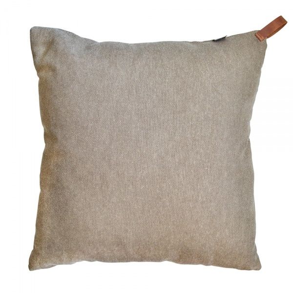Подушка декоративная Camel с кожаным хлястиком 45x45 см Прованс 