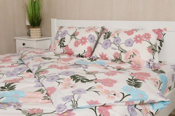 Комплект постільної білизни Великі квіти євро білий із малюнком Rigel 