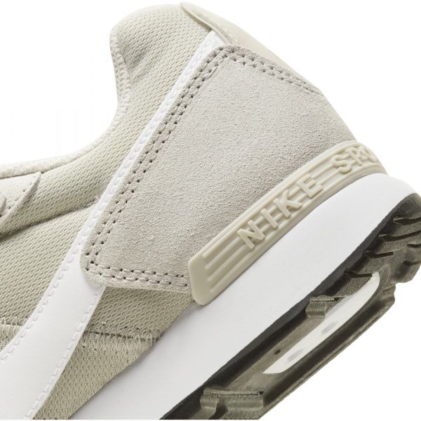 Кроссовки Nike Venture Runner CK2948-002 р.US 7 бежевый