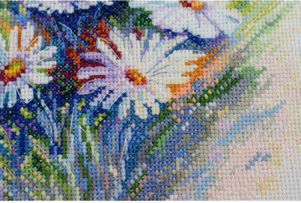 Набор для вышивания крестиком Акварельные ромашки AH-054 240 х 180 мм Абрис Арт