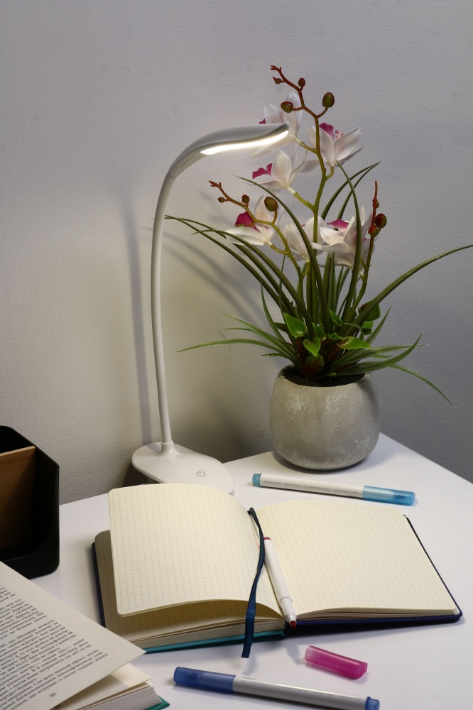 Настольная лампа Accento lighting 5 Вт белый LML-1800142-B