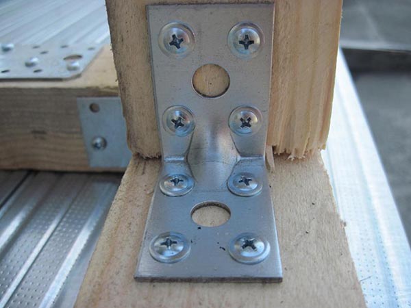 Уголок усиленный Profstal ассиметричный 100x50x35 мм 1,8 мм