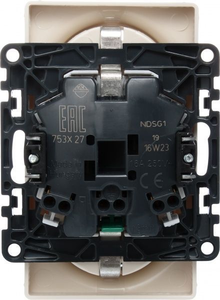 Розетка двойная с заземлением Legrand Life без шторок кремовый 753227