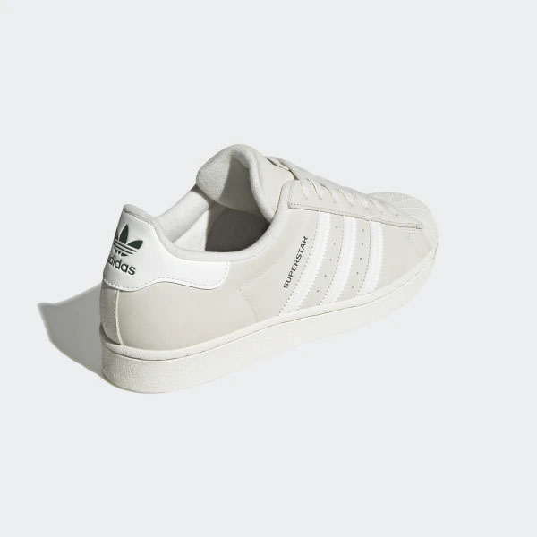 Кросівки Adidas HQ8926 р.44 2/3 бежевий