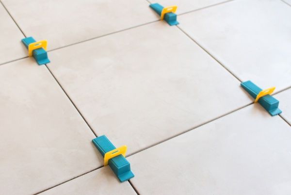 Система выравнивания плитки Т-Нова основа СВП-Нлс 1 мм 50 шт./уп.