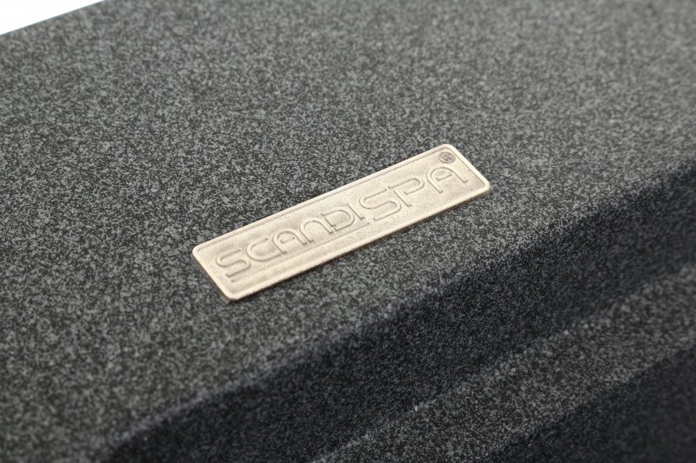 Мойка ScandiSPA из кварцевого песка Delta grafit GMD620gD + деревянная дощечка