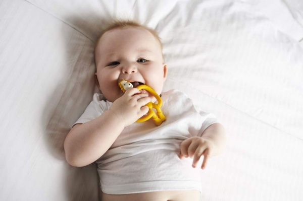 Прорізувач Matchstick Monkey Лев жовтий 11 см (MM-L-001)