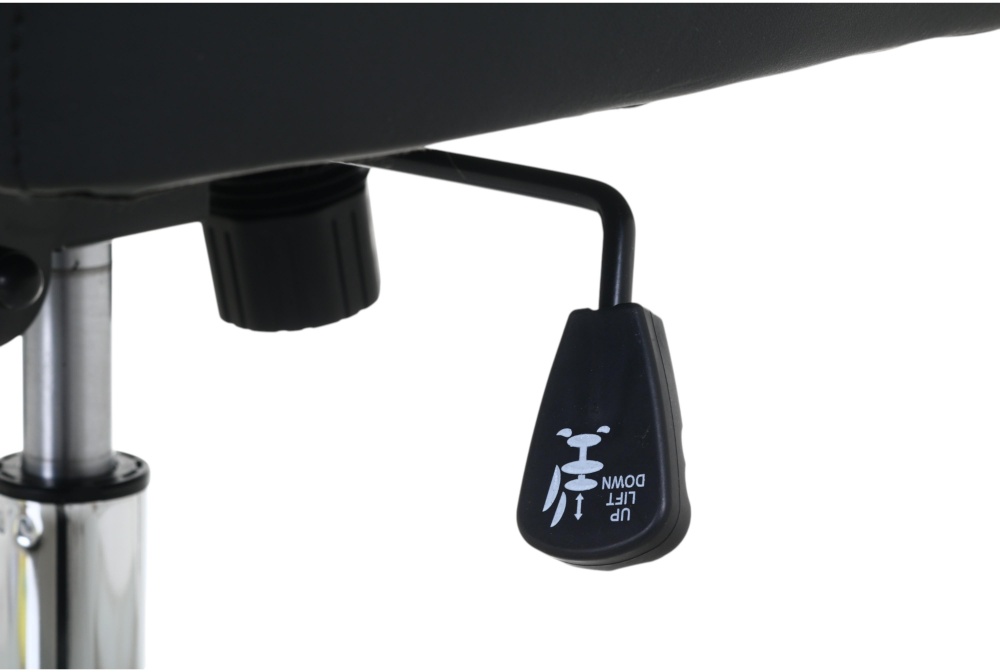 Кресло офисное Центр Меблів Марко Y-621-1 черный