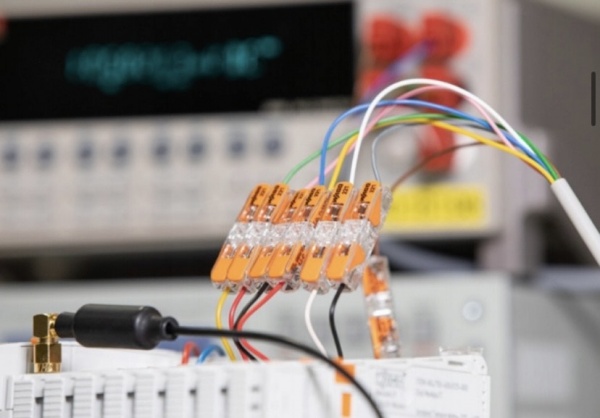 Крепление клема 221-2411WAGO оранжевый 