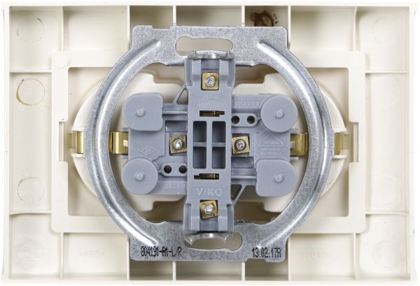 Розетка подвійна із заземленням Viko Linnera без шторок крем 90401056