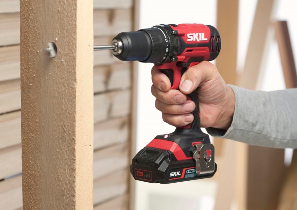 Шуруповерт акумуляторний SKIL DD1E3008CA