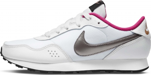 Кросівки Nike MD Valiant CN8558-105 р.US 3,5Y білий