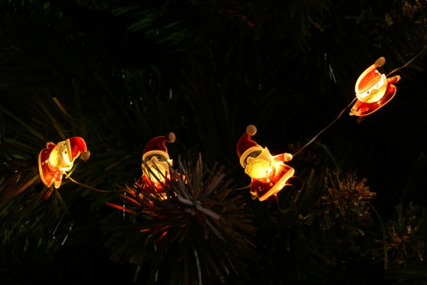 Электрогирлянда с новогодними фигурками Aх9715580 встроенный светодиод (LED) 40 ламп 1,1 м 