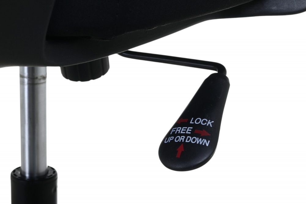 Кресло офисное Центр Меблів Дороти черный