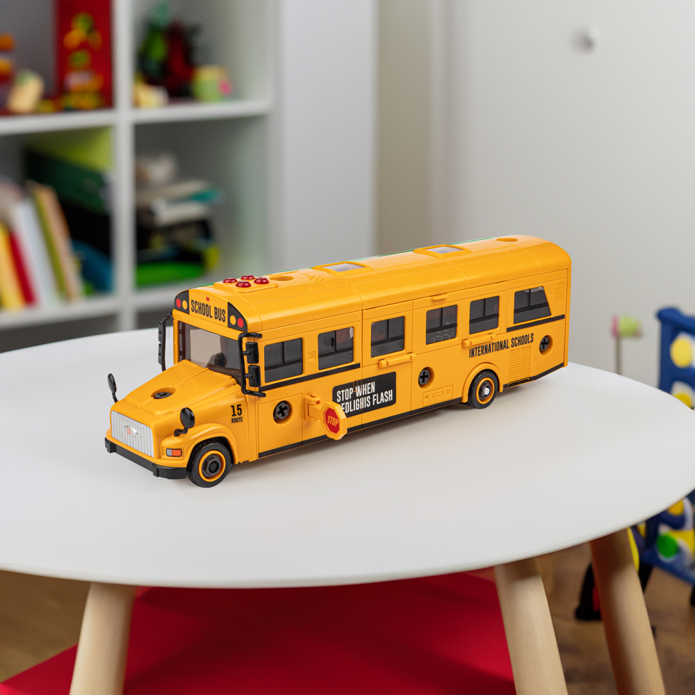 Автоконструктор Школьный автобус 1:24 532.02.03