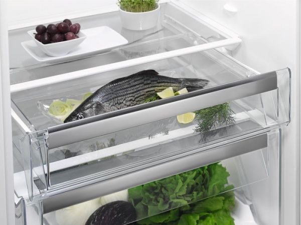 Холодильник Electrolux EN3854POX