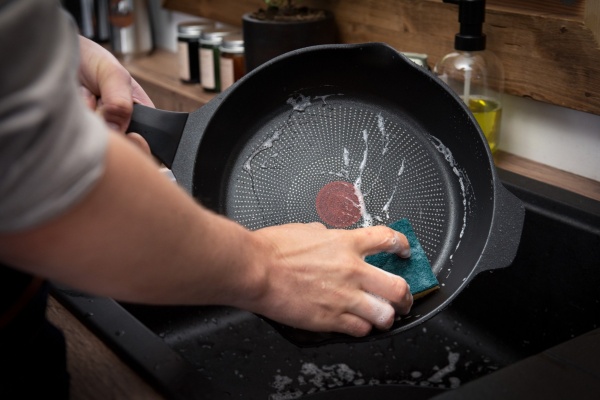 Сковорода Robusto 24 см E2490444 Tefal