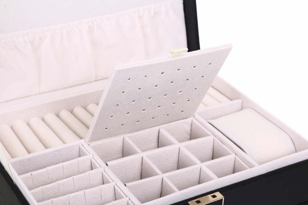 Скринька для прикрас Chic 23х17х13 чорна