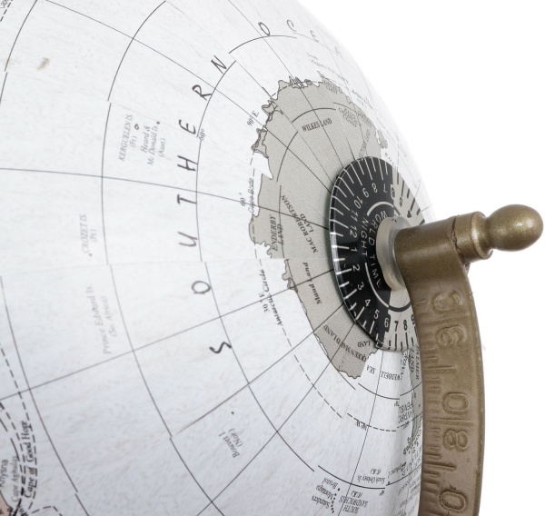 Глобус в ассортименте 33 см