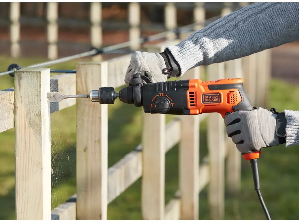 Перфоратор Black+Decker BEHS01K
