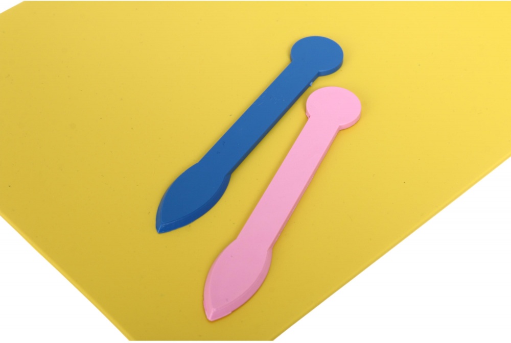 Набор для лепки 220х150 мм + 2 стека цвет в ассортименте Nota Bene