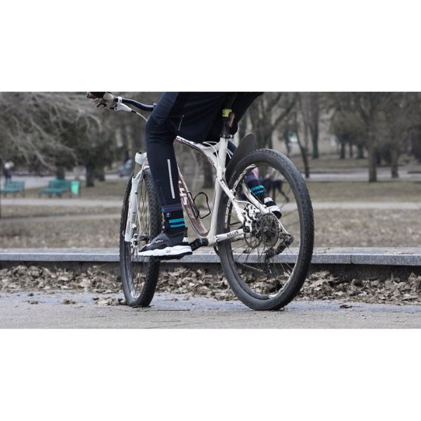 Носки Dexshell водонепроницаемые Running, p L, с голубыми полосами DS645ABLL р.43-46 [019] Black
